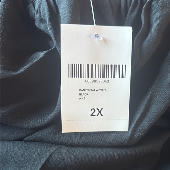 Black Women's Wide-Leg Pants - Picture 10 of 11